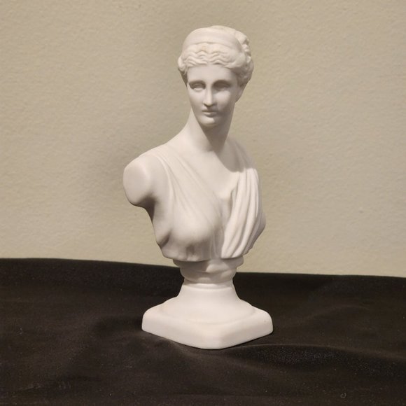 Vintage Diana of Versailles Porcelain Bust - Picture 1 of 9